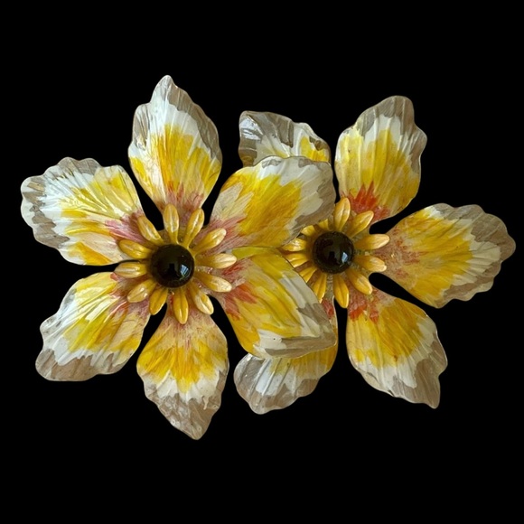 Vintage Rare Hand Painted Metal Double Flower Brooch Pin - Picture 2 of 8